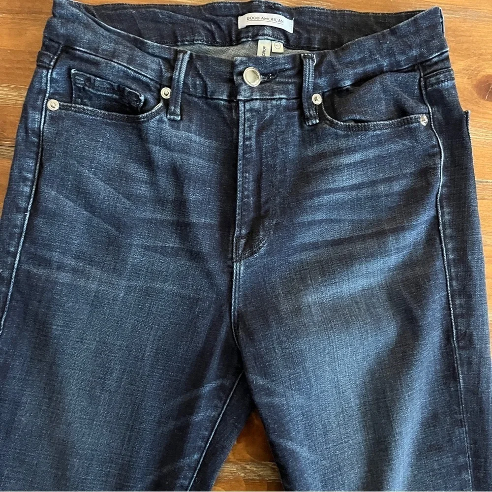 Good American Good Waist Crop Dark Wash 4/27